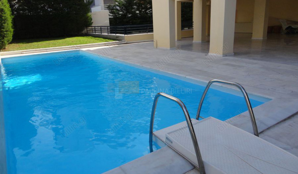 Πισίνα - Swimming pool