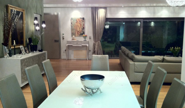 Tραπεζαρία - Dining room