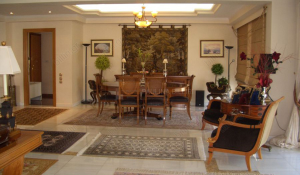 Living room - τραπεζαρία