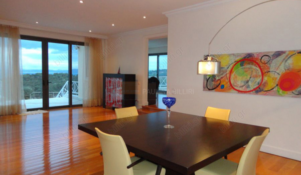 Τραπεζαρία - Dining room