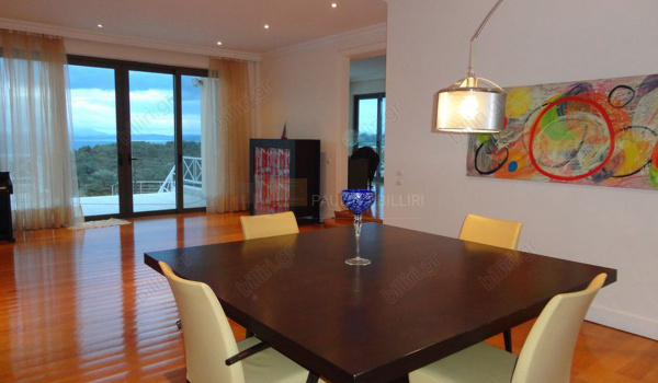 Τραπεζαρία - Dining room