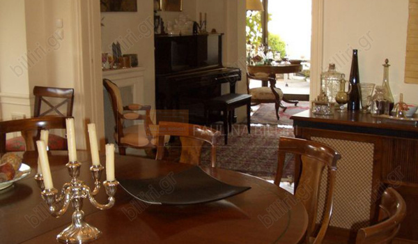 Tραπεζαρία - Dining room