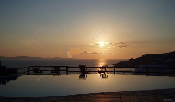 Πισίνα - Swimming pool