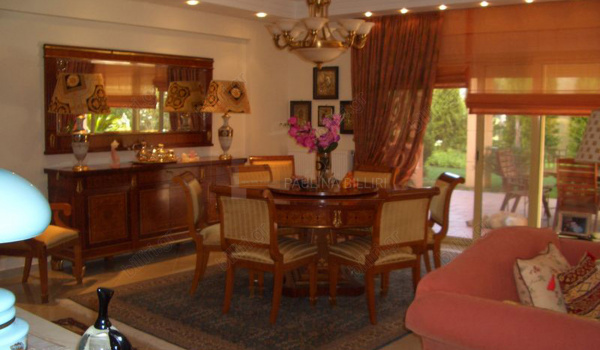 Τραπεζαρία - Dining room