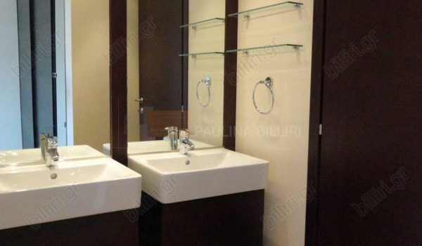 Mπάνιο - Bathroom