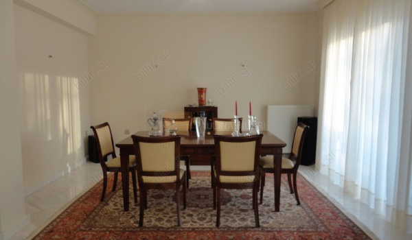 Τραπεζαρία - Dining room