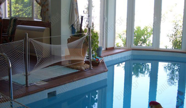 Εσωτερική θερμαινόμενη πισίνα - Indoor swimming pool