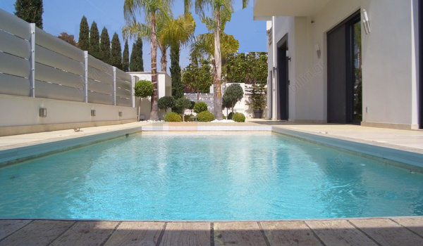 Πισίνα - Swimming pool