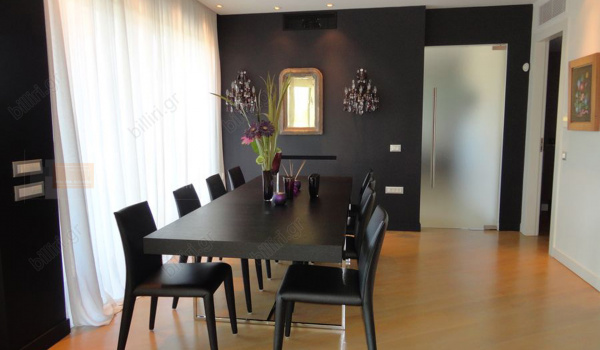 Tραπεζαρία - Dining room