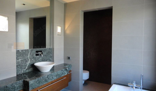 Mπάνιο - Bathroom