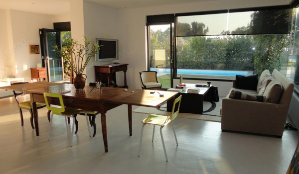 Tραπεζαρία - Dining room