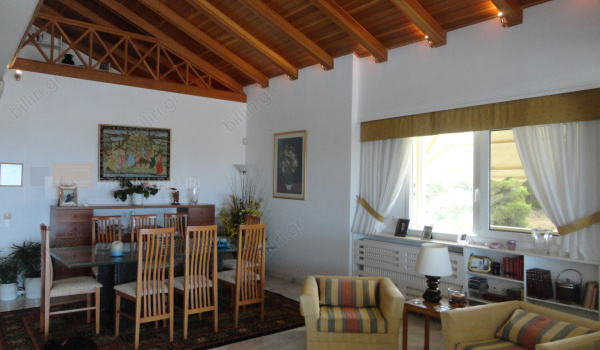 Tραπεζαρία - Dinning room